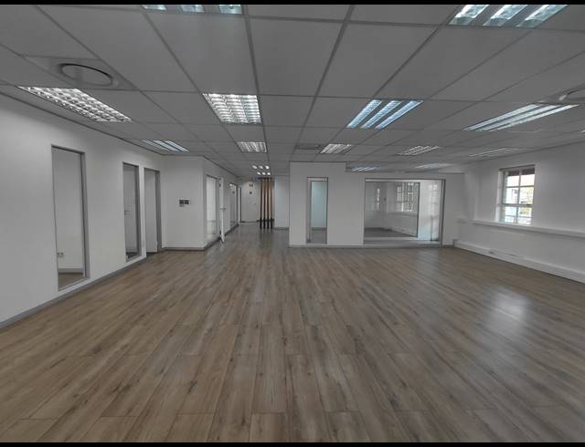 412M² OFFICE TO LET IN FOURWAYS